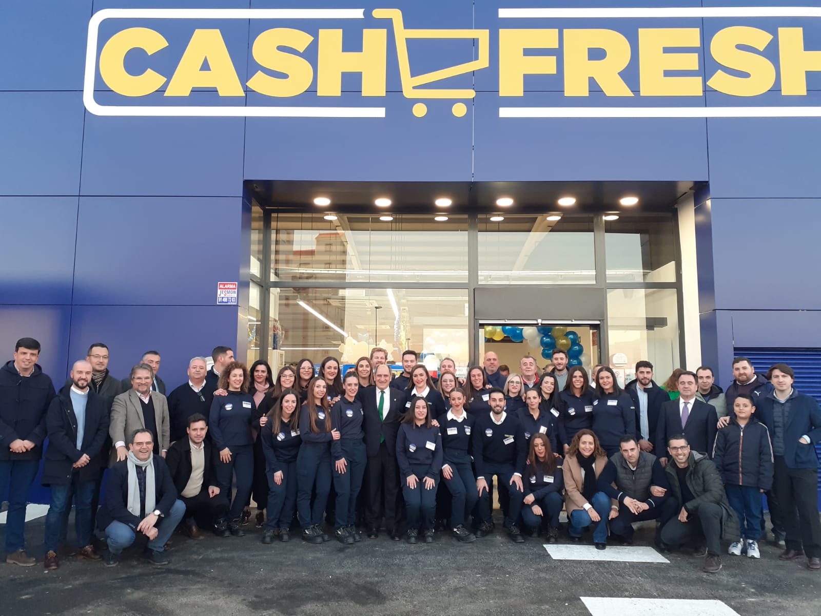 Grupo MAS moderniza uno de sus Cash Fresh de Sevilla